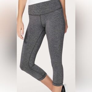 Lululemon Cropped - impeccable condition